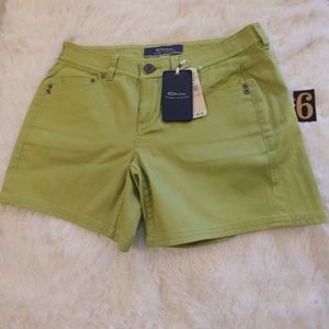 Tommy Bahama spring fresh green chino shorts sz 2